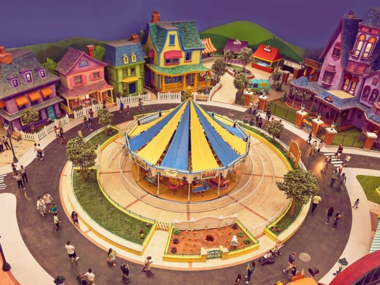 v OAE otkryilsya Warner Bros World 09