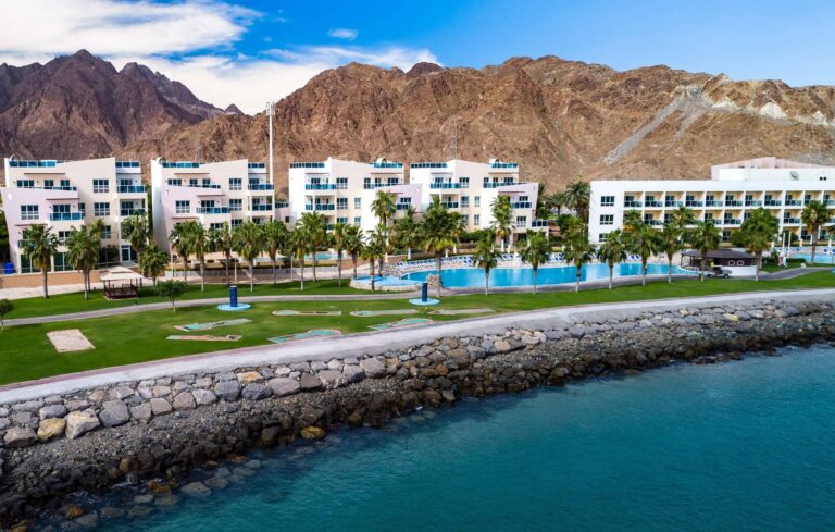 туры на отдых в отеле Radisson Blu Resort Fujairah 5*