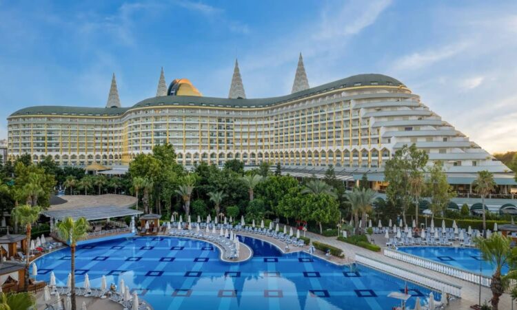 готель Delphin Imperial Lara
