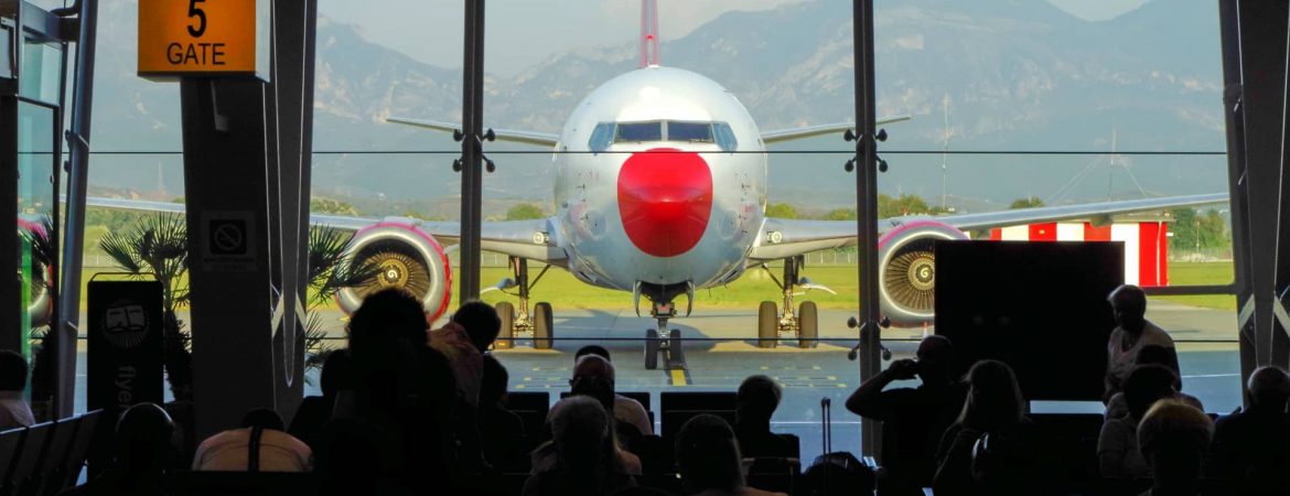 Албания, аєропорт